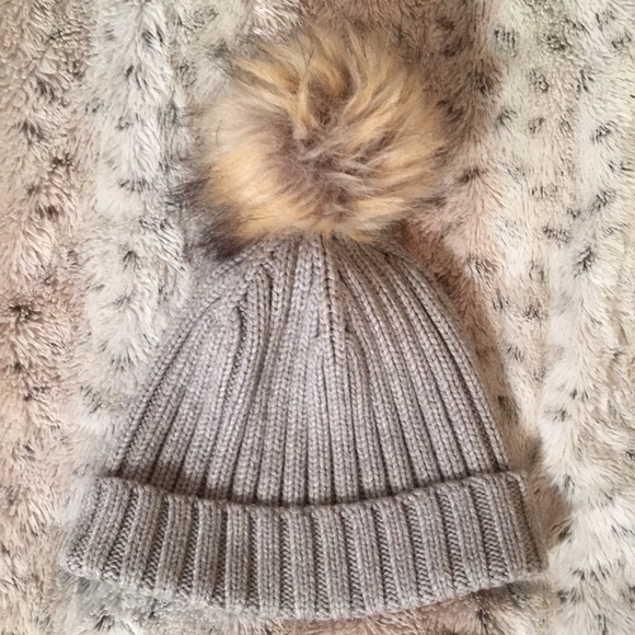 J. Crew Gray and Brown Ribbed Knit Hat with Pom-Pom - Picture 4 of 13